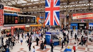 A Walk Through The London Victoria Station London England [upl. by Nnaul]